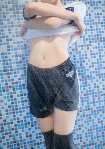 国产丰满大乳奶水在线_高清电影