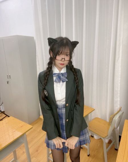 国产在线精品99一卡_4K在线观看完整版