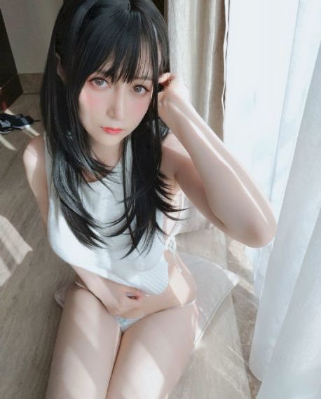 五月久久综合蜜桃一区_国产剧在线播放