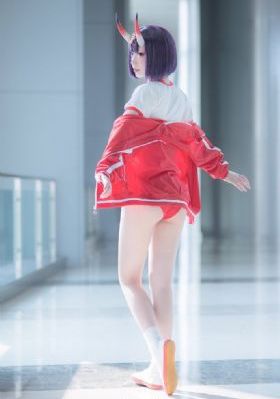 【91蜜桃】各式换装制服无套啪啪_BD完整在线观看